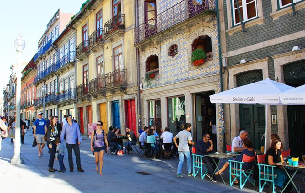 Porto Downtown Tour - Lello Bookshop skip the line ticket INC