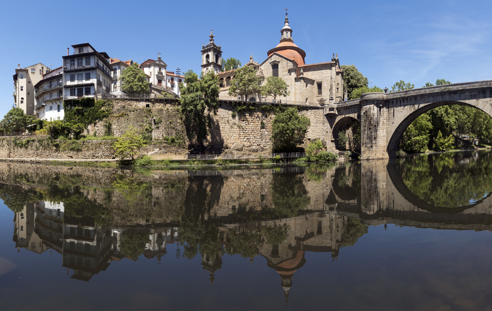 Douro Valley Historical Tour with Lunch, Winery Visit with Tastings and Panoramic Cruise