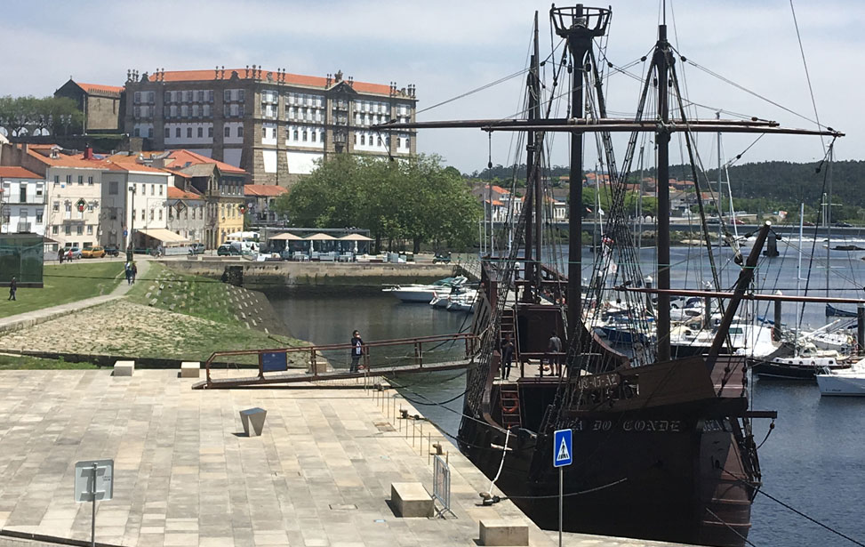  The 16th Century Portuguese ship (Carrack)