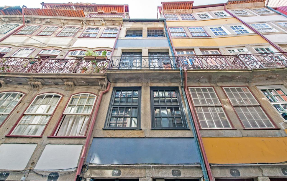 Oporto Street Fonte Taurina - Riverfront Suites