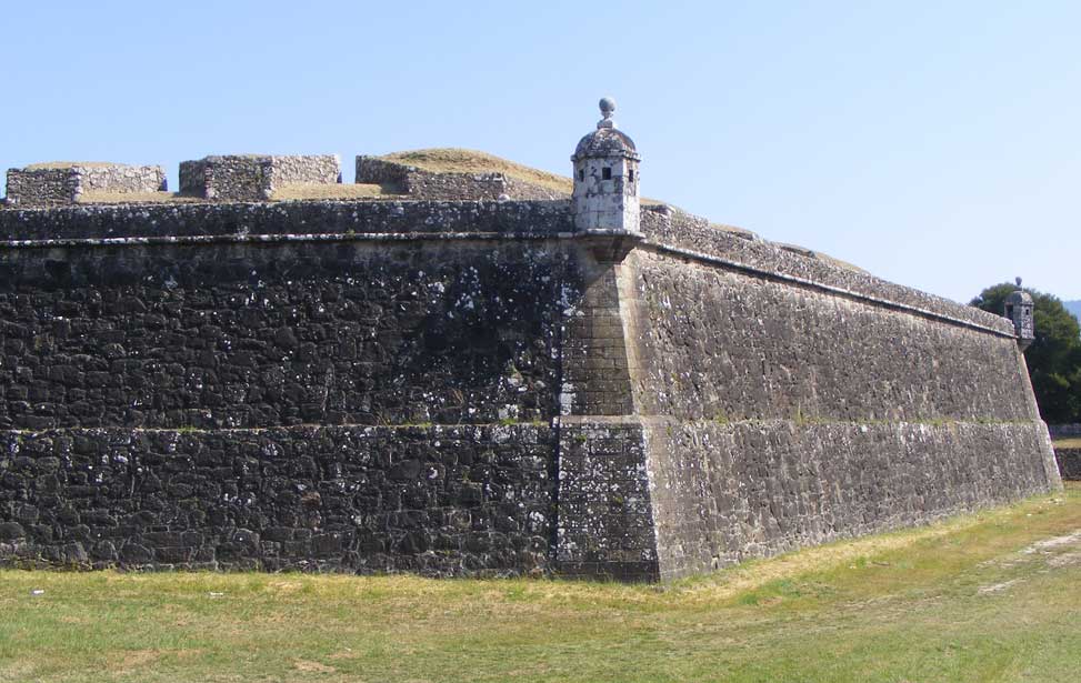 Santiago and Valença do Minho Full Day Private Tour